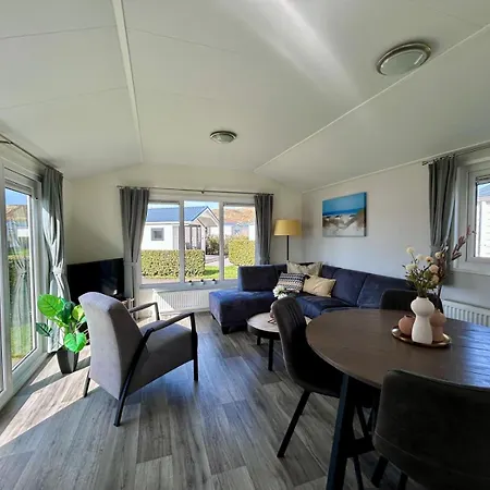 Oase, Zanddijk 75 Chalet *