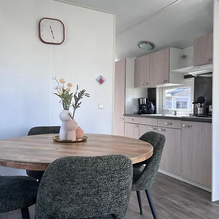 Oase, Zanddijk 75 Chalet Julianadorp