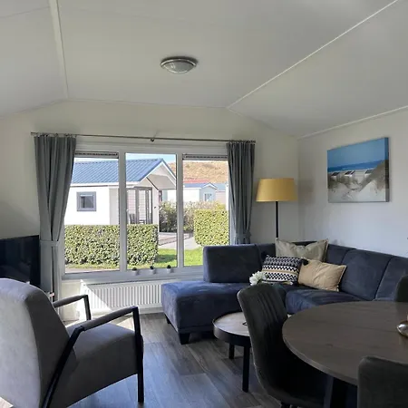Oase, Zanddijk 75 *