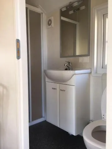 Oase, Zanddijk 75 Julianadorp