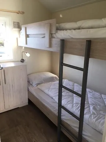 Oase, Zanddijk 75 Julianadorp