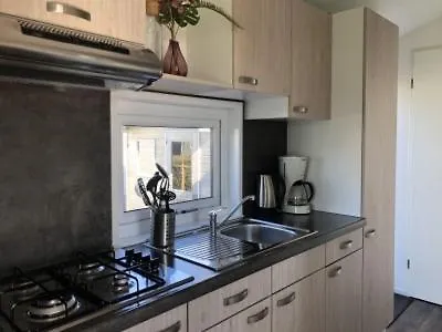 Oase, Zanddijk 75 Julianadorp