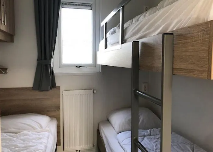 Oase, Zanddijk 75 * Julianadorp